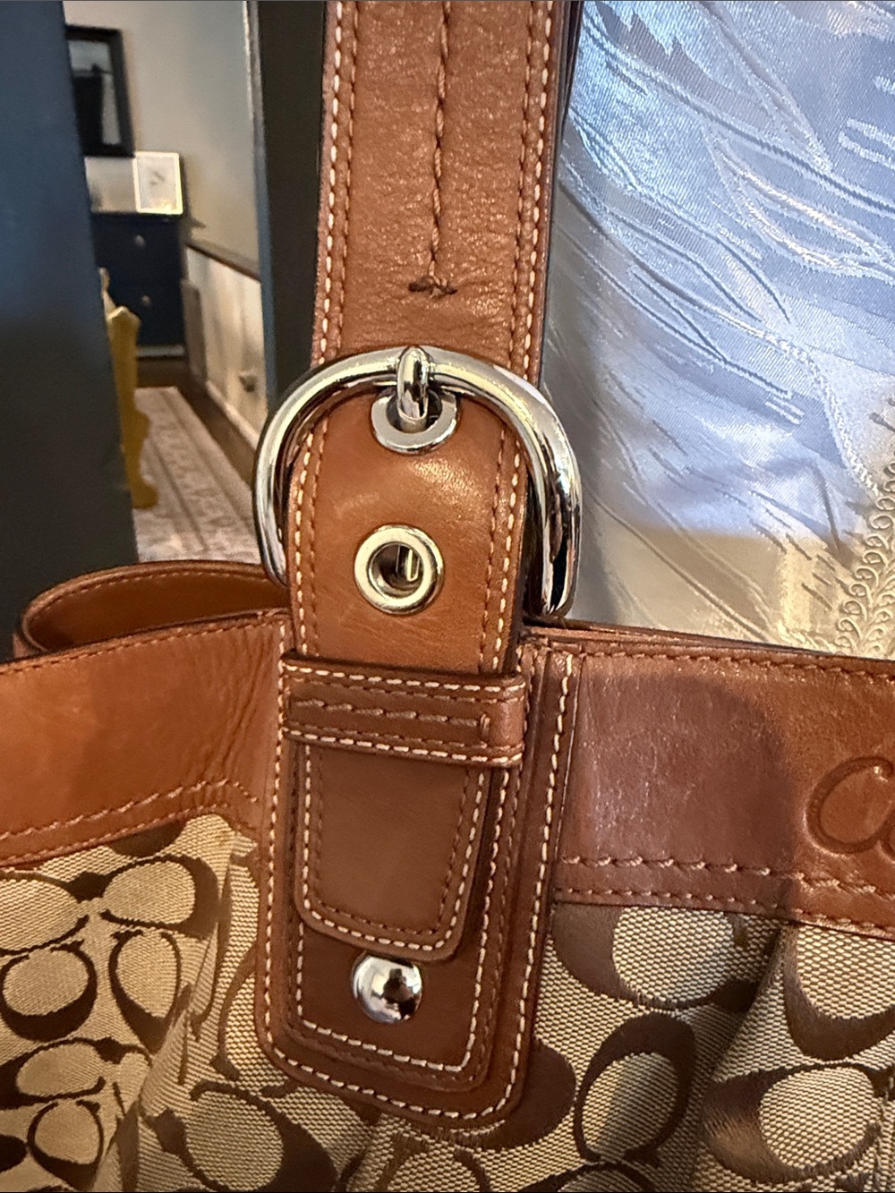 Vintage Coach Tan and Brown Signature Canvas Shoulder Tote - Picture 3 of 10